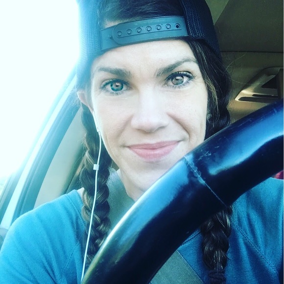 Meet your Posher, Rachel - Picture 2 of 2